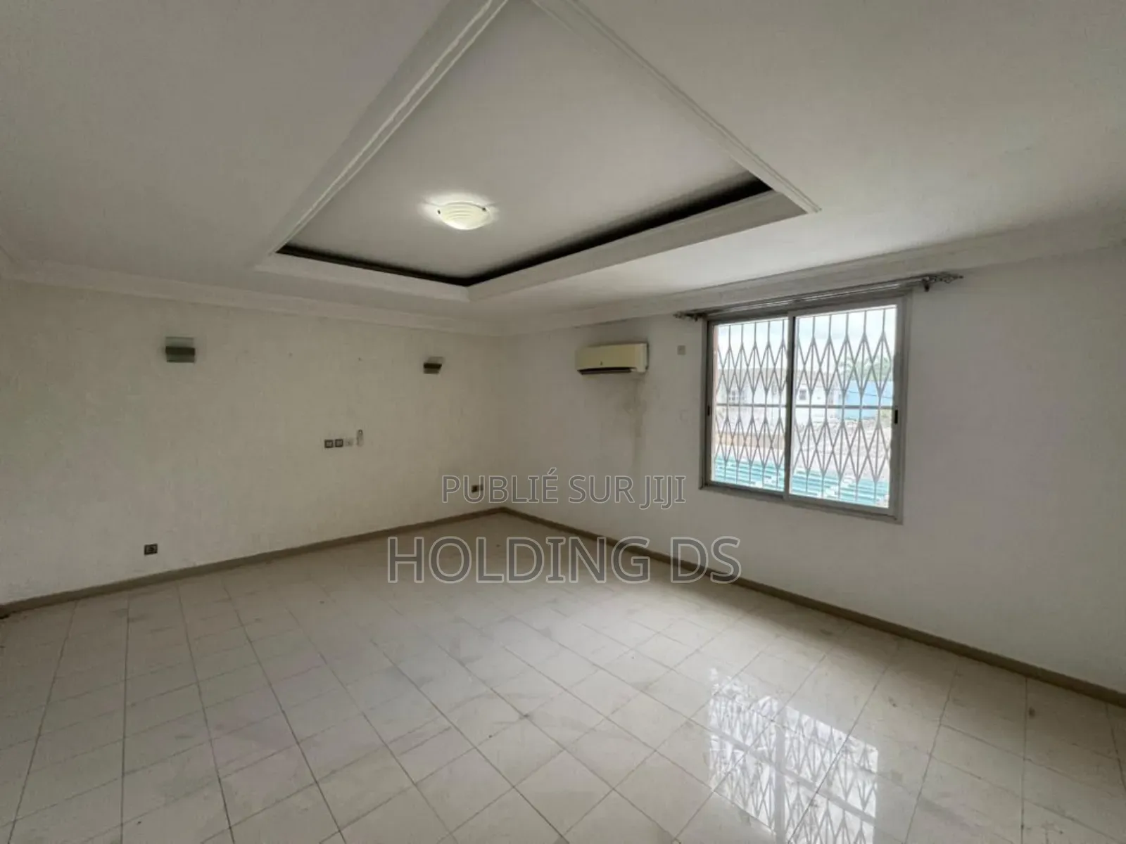 Furnished 8chbre Duplex dans Location  Immobilier, Cocody à Vendre