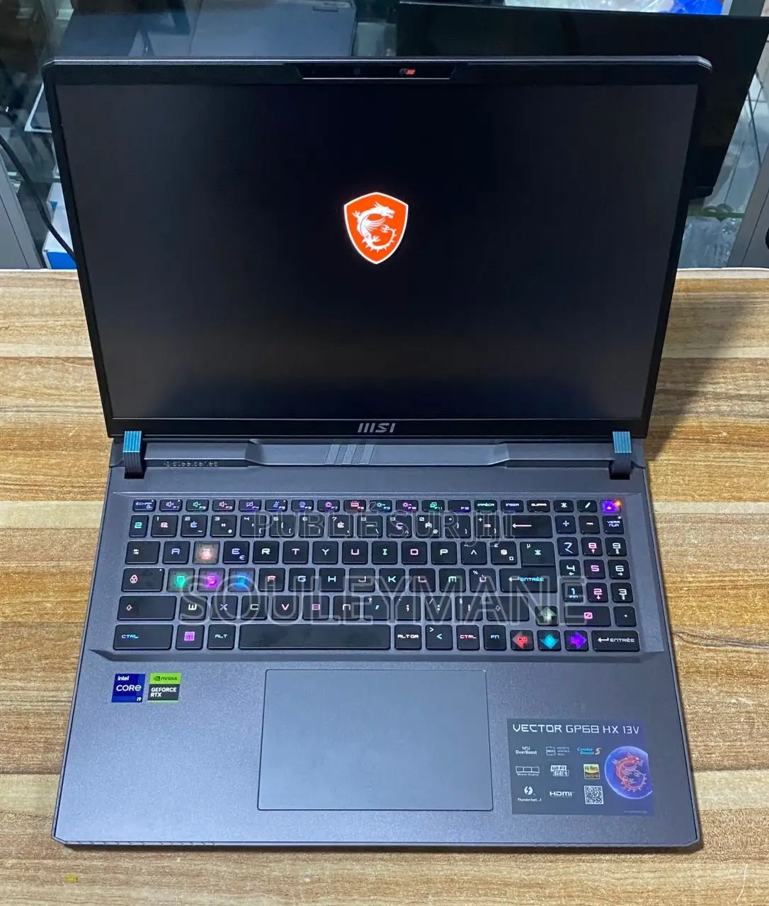 New MSI Vector GP68 HX 13V 32GB Intel Core I9 SSD 1T