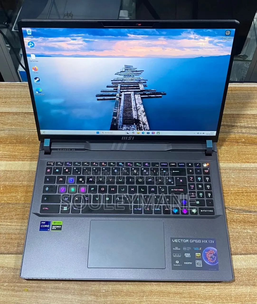 New MSI Vector GP68 HX 13V 32GB Intel Core I9 SSD 1T