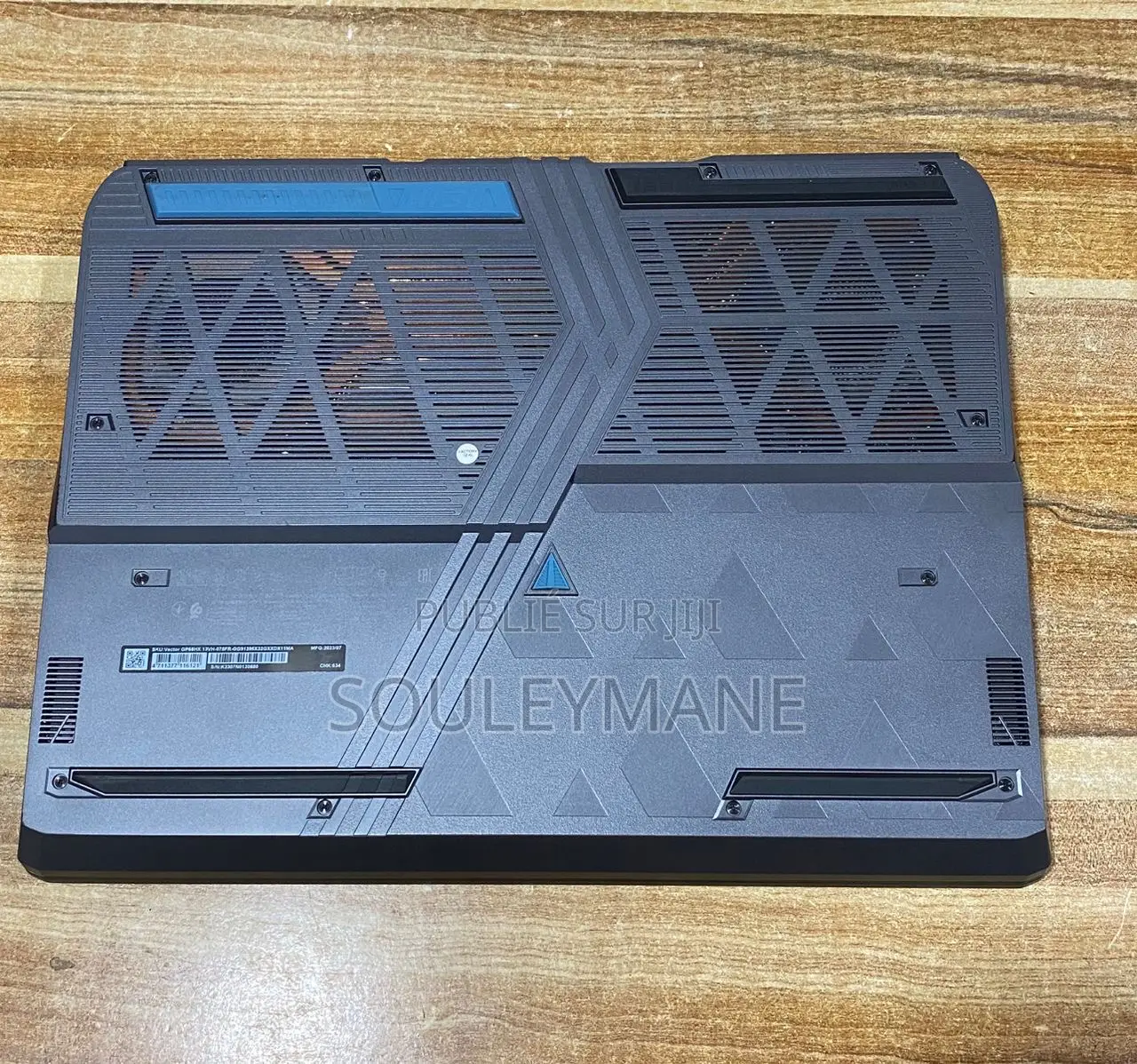 New MSI Vector GP68 HX 13V 32GB Intel Core I9 SSD 1T