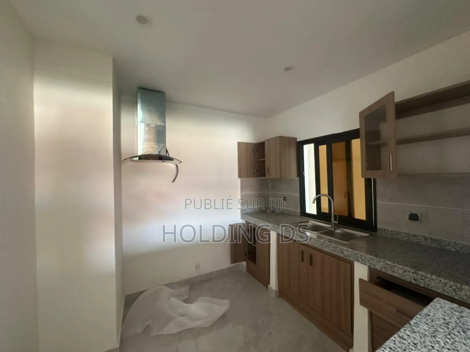 Furnished 1chbre Blocs d'appartements dans Location Immobilière, Cocody