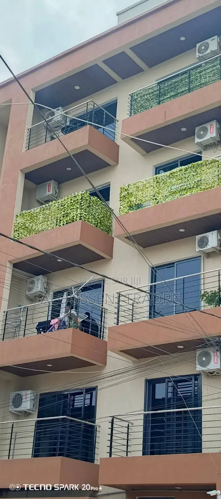 3chbre Appartement dans Tas Btp Entreprise, Cocody à Louer