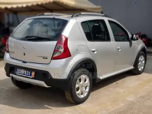 Renault Sandero 1.4 MPI 2011 Gris