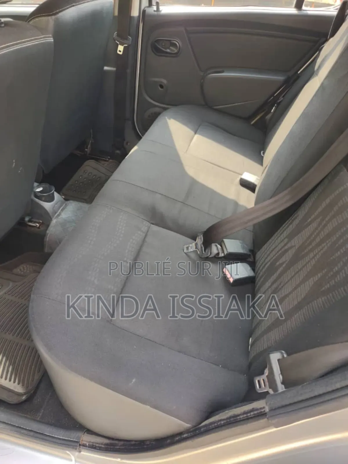 Renault Sandero 1.4 MPI 2011 Gris