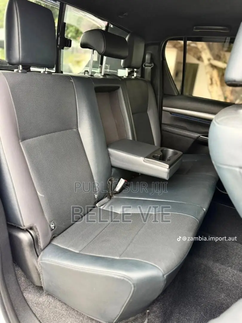 Toyota Hilux 2021 Blanc