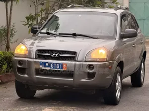 Photo - Hyundai Tucson 2006 Gris