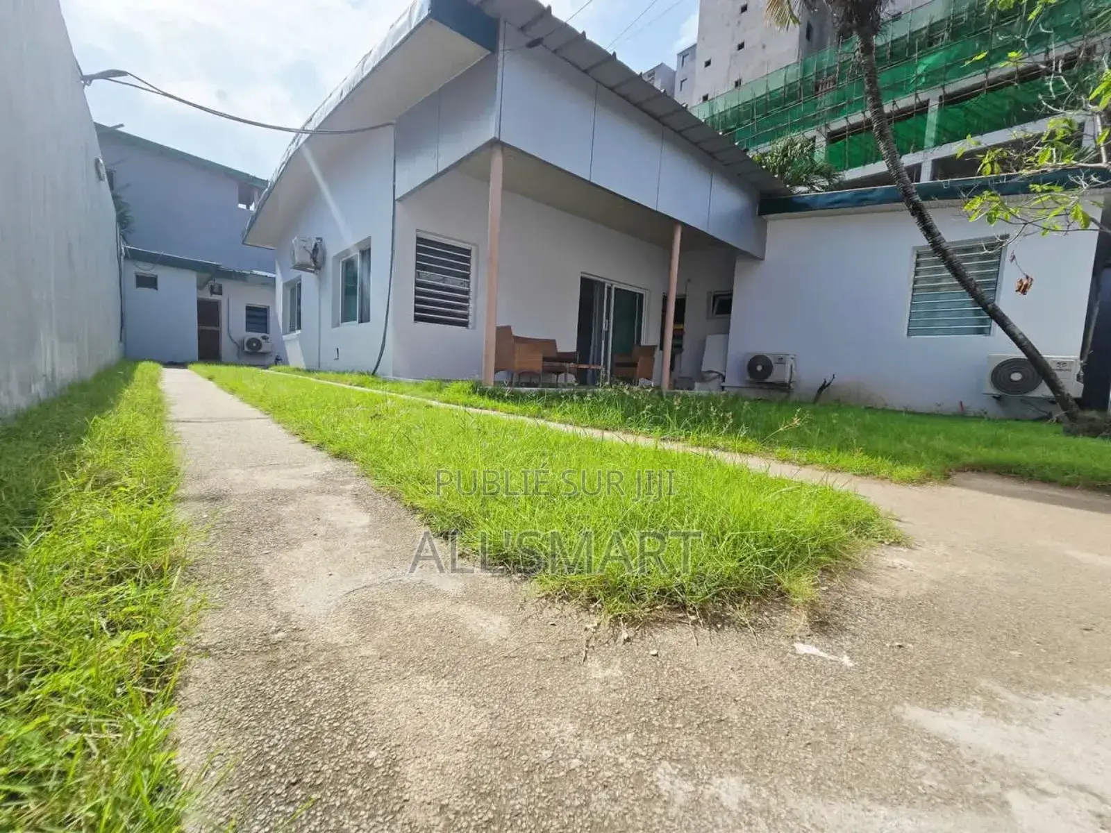 Furnished 3chbre Appartement dans Marcory à Louer