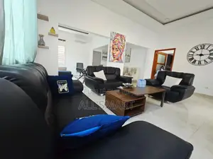 Furnished 3chbre Appartement dans Marcory à Louer