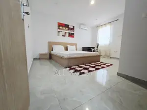 Furnished 3chbre Appartement dans Marcory à Louer