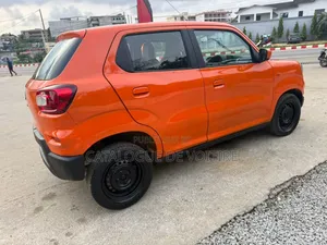 Suzuki S-Presso 2024 Orange