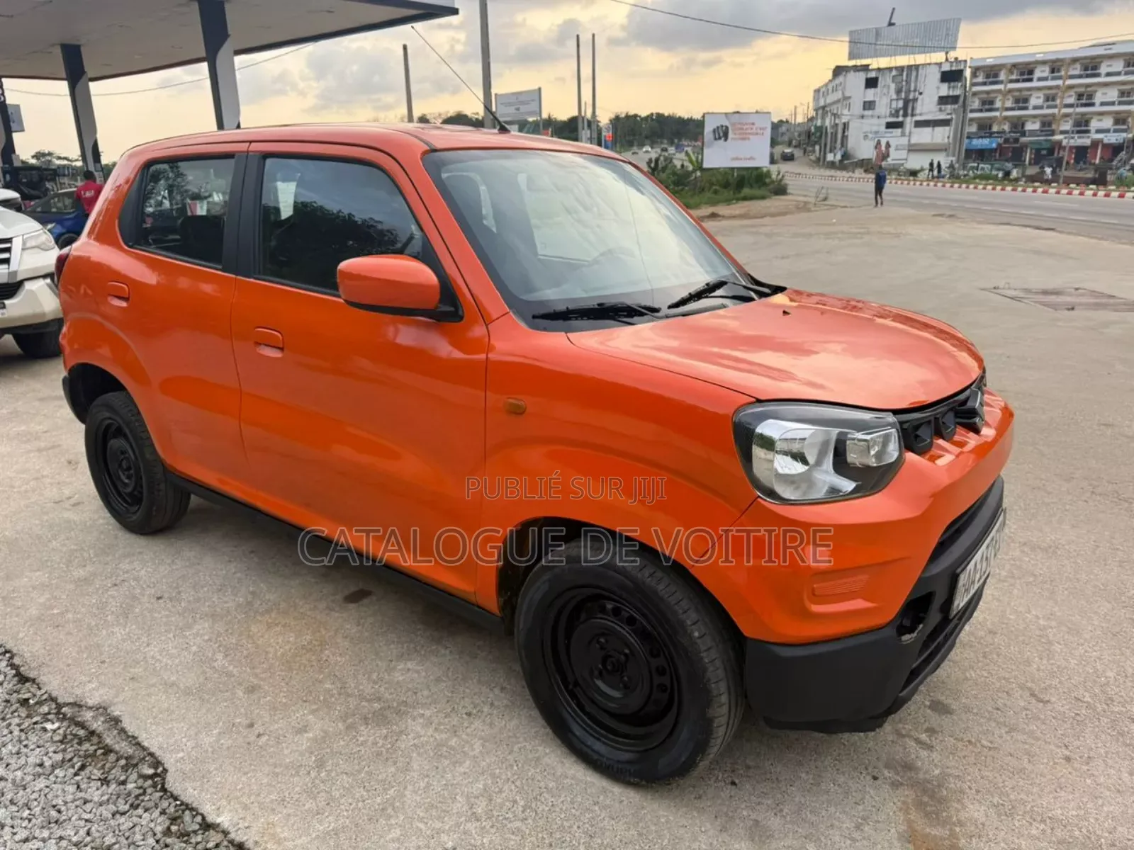 Suzuki S-Presso 2024 Orange