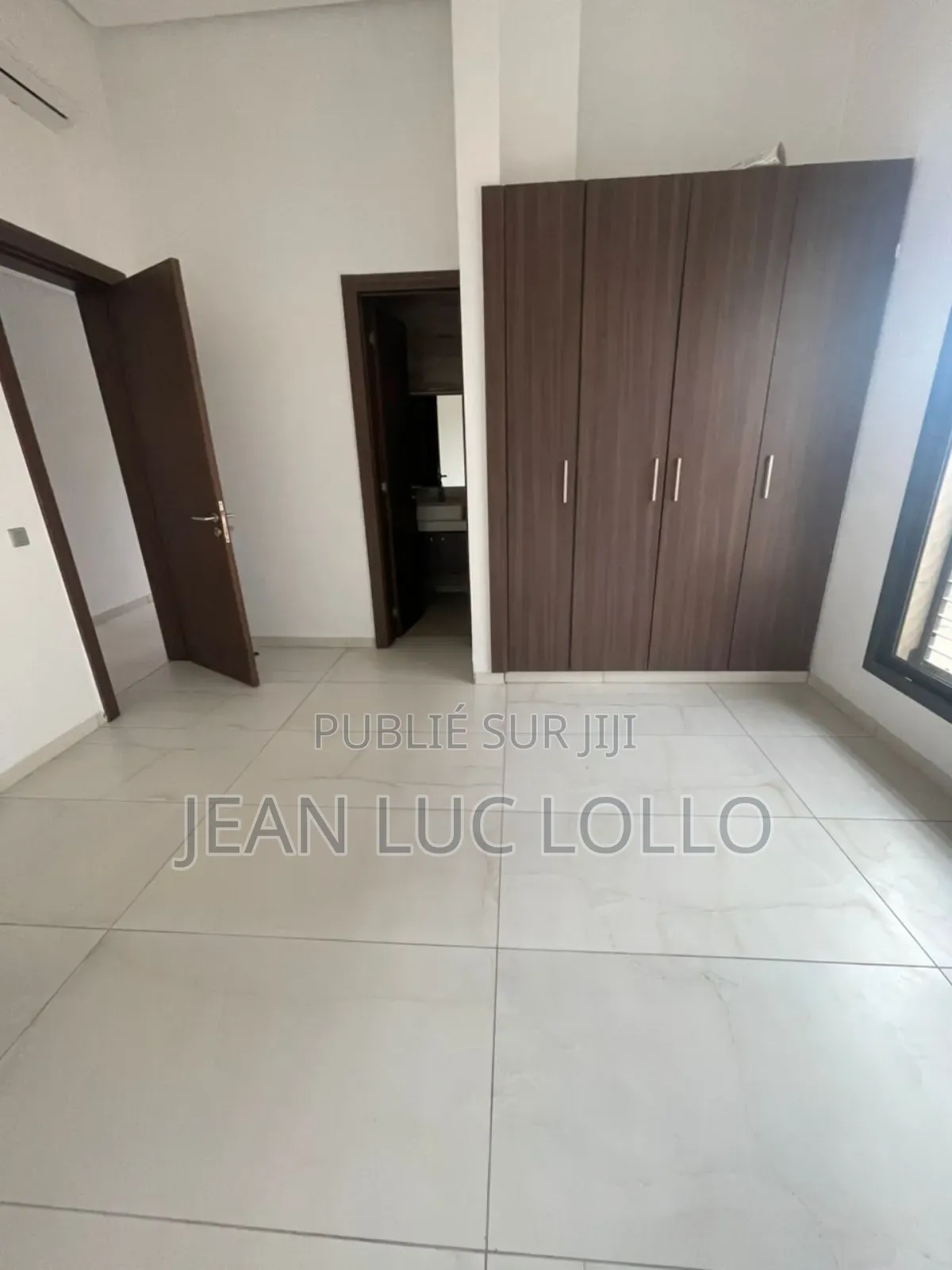 7chbre Duplex dans Lollo, Yopougon à Louer
