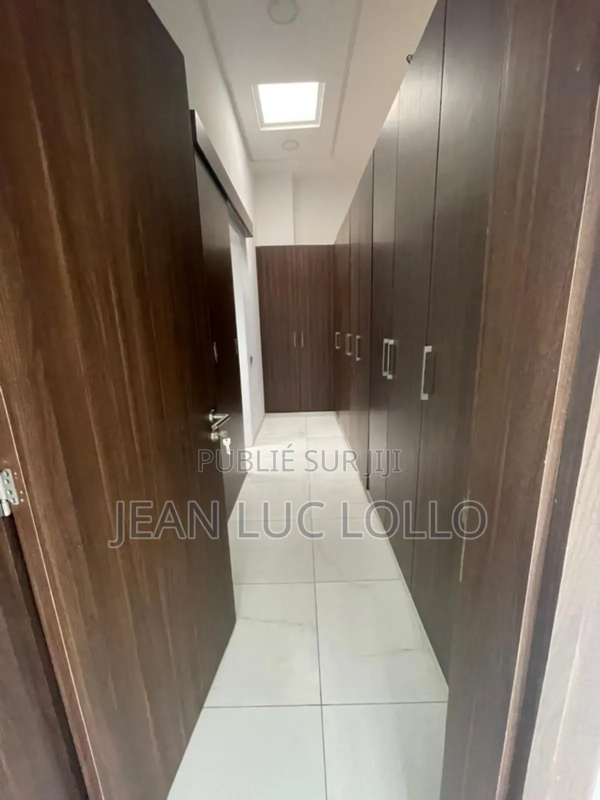 7chbre Duplex dans Lollo, Yopougon à Louer