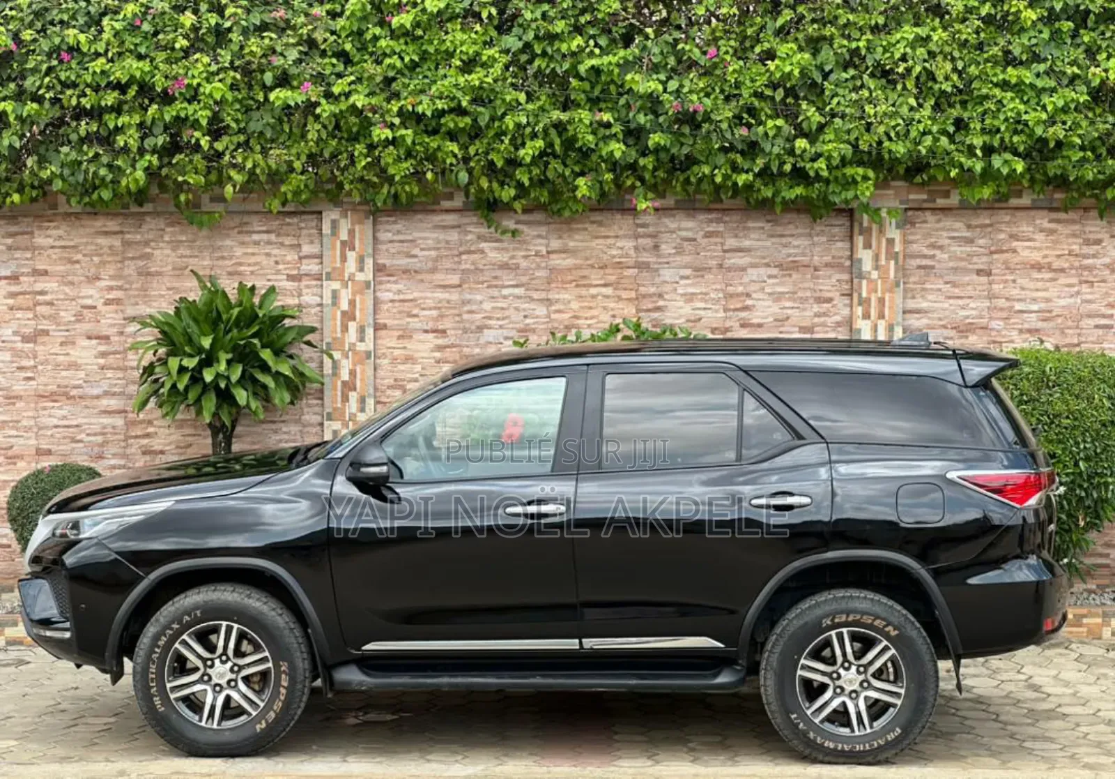 Toyota Fortuner 2022 Noir Mat