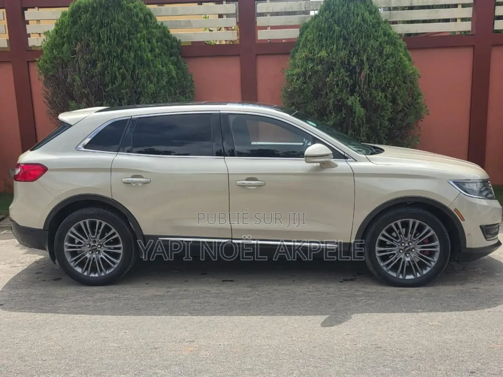 Lincoln MKX 2017 Beige