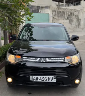 Photo - Mitsubishi Outlander 2014 Black
