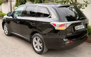 Mitsubishi Outlander 2014 Black