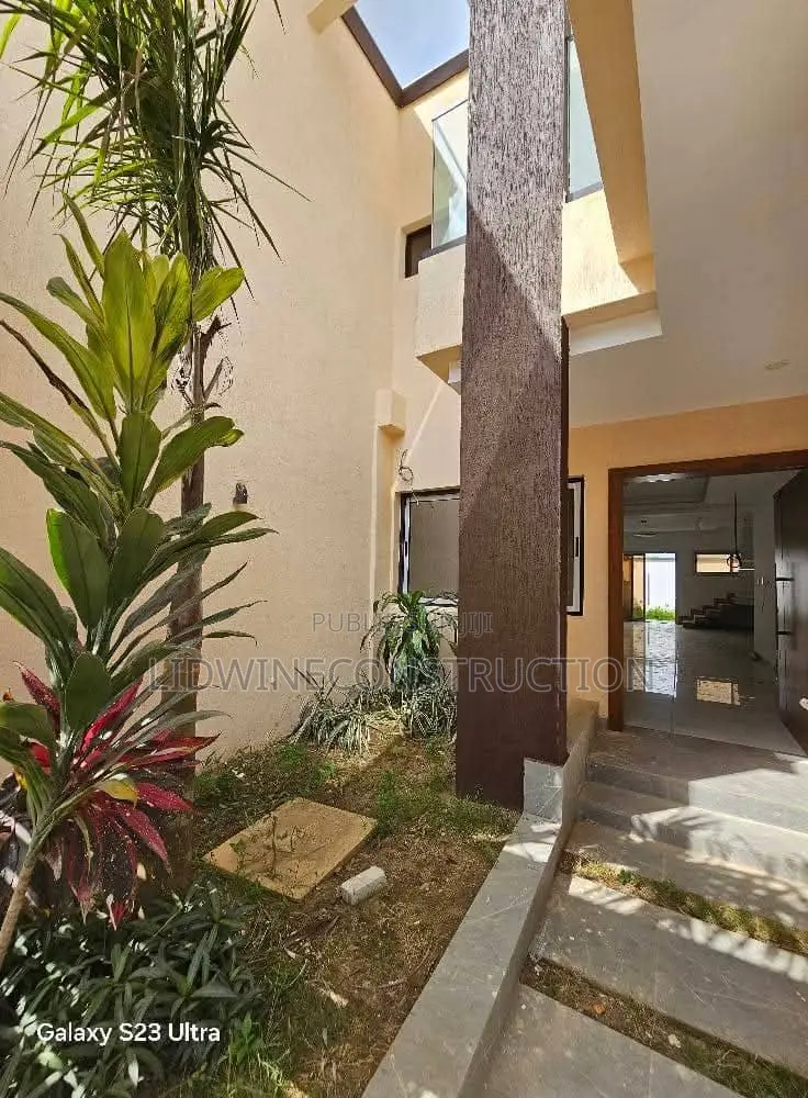 4chbre Duplex dans Bingerville à Vendre