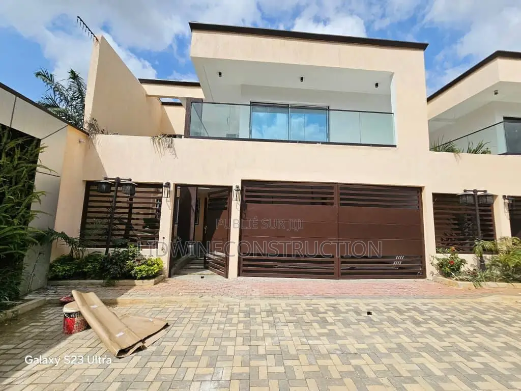 4chbre Duplex dans Bingerville à Vendre