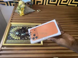 New Apple iPhone 17 Pro Max 256 GB Orange