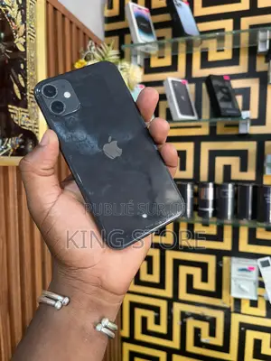 Photo - Apple iPhone 11 64 GB Black
