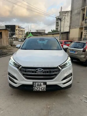 Photo - Hyundai Tucson 2018 Blanc