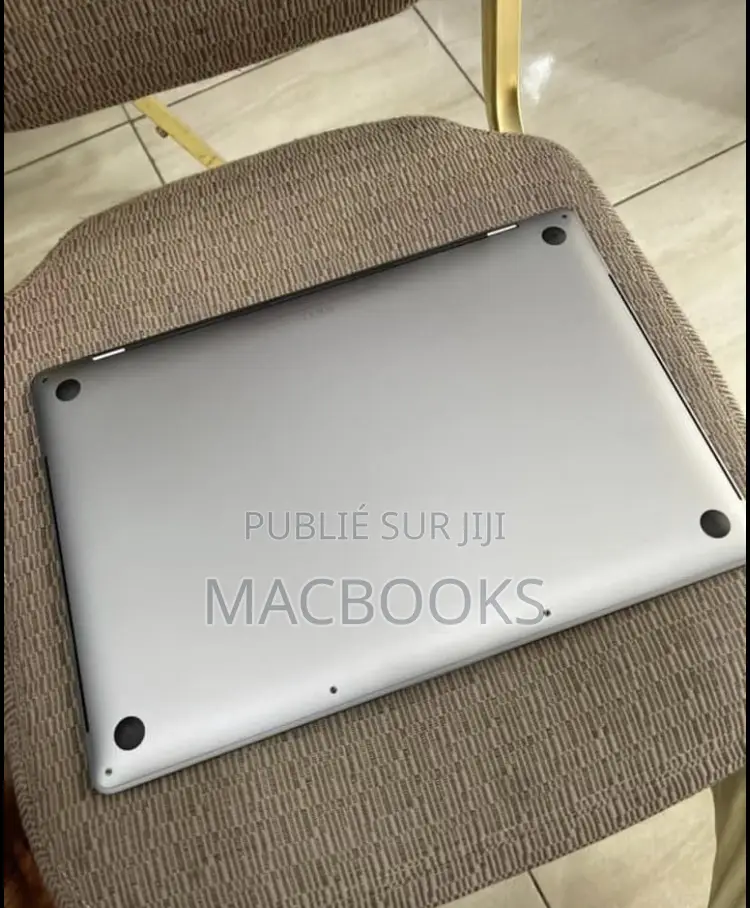 New Apple MacBook Pro 2019 32GB Intel Core I7 SSD 512GB