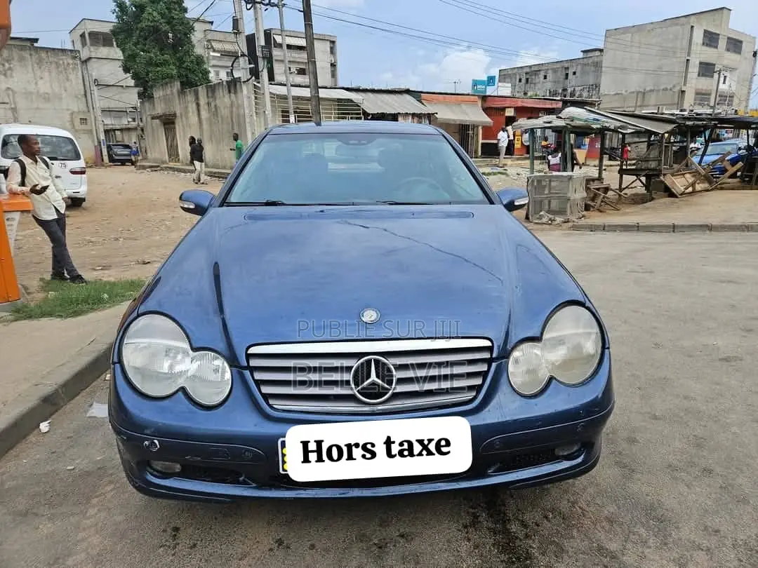 Mercedes-Benz C200 2002 Blue