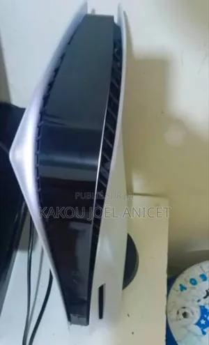 Ps5 Quasi Neuve En Vente À Un Prix Abordable