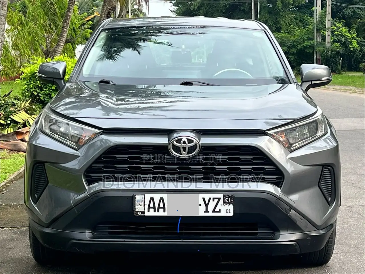 Toyota RAV4 XLE 2022 Gris