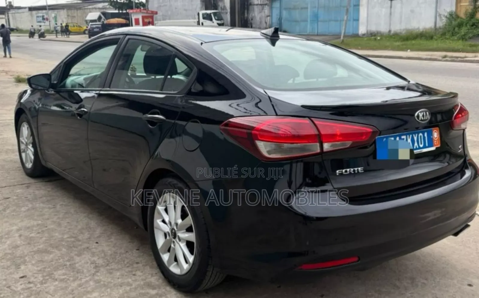 Kia Forte EX Hatchback 2018 Black