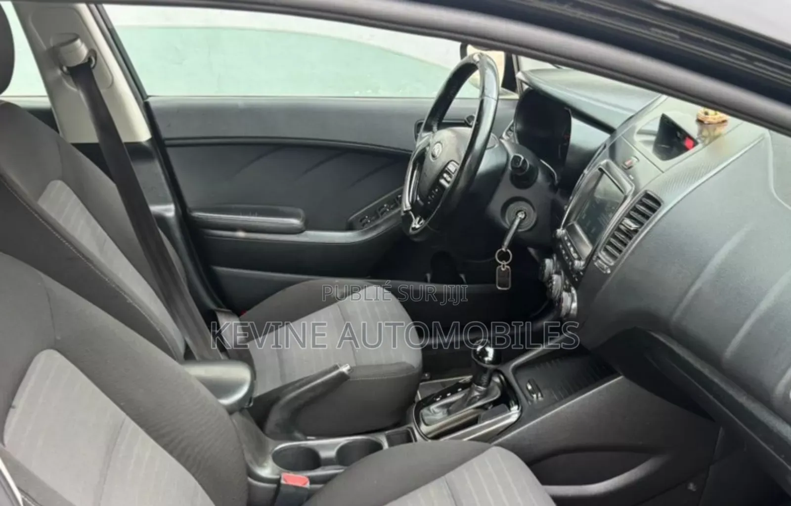 Kia Forte EX Hatchback 2018 Black