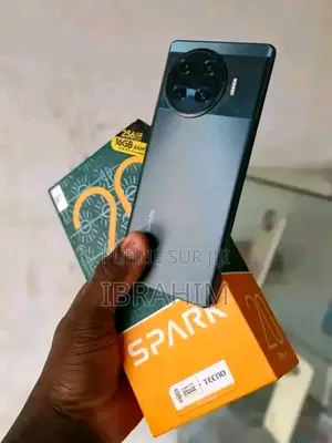 Photo - Tecno Spark 20 Pro 256 GB Black