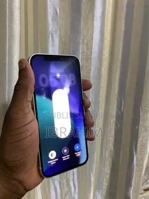 Apple iPhone 12 64 GB Blanc