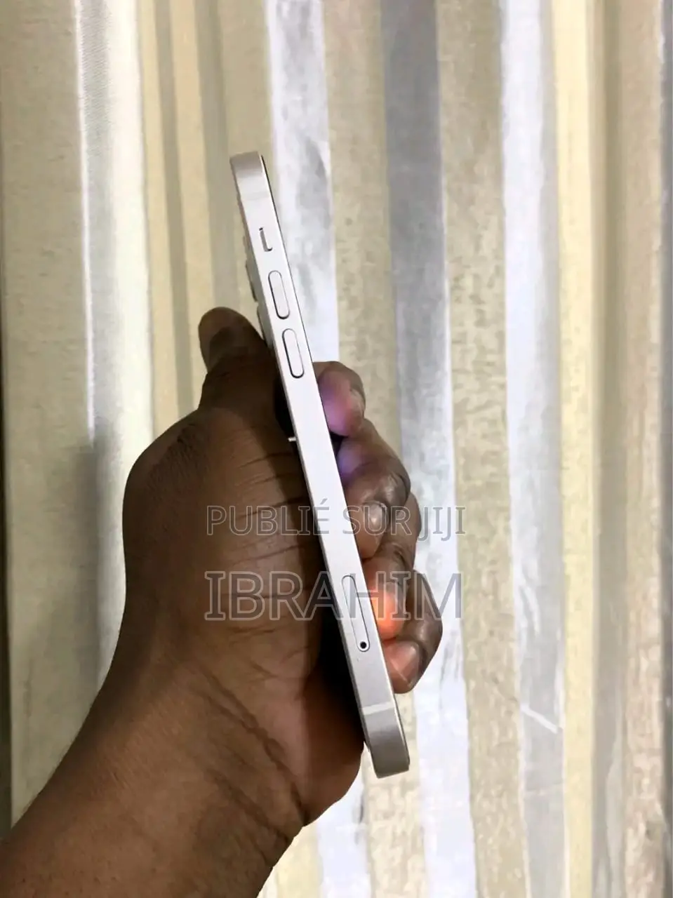 Apple iPhone 12 64 GB Blanc