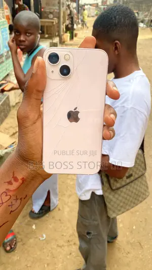 Photo - Apple iPhone 13 128 GB Blanc