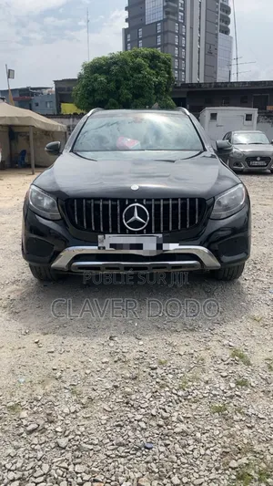 Photo - Mercedes-Benz GLC-Class 2017 Black