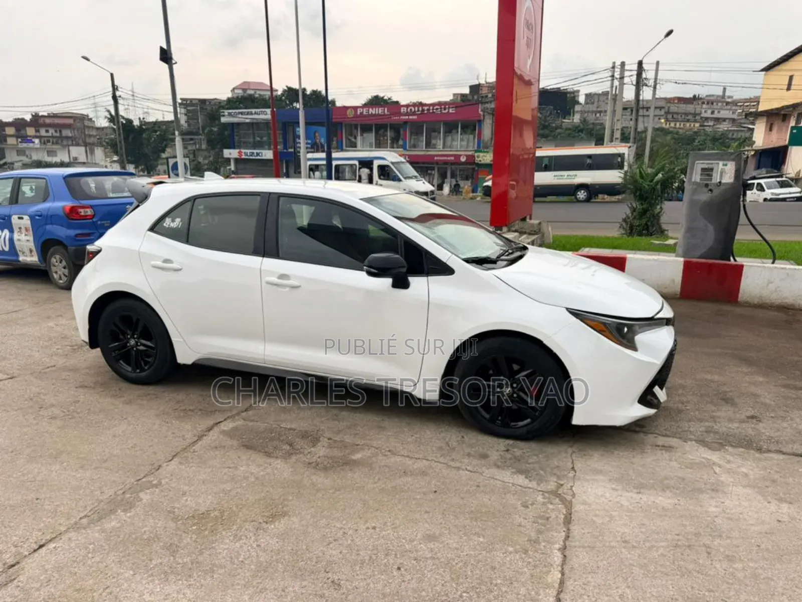 Toyota Corolla SE (1.8L 4cyl 2A) 2019 Blanc