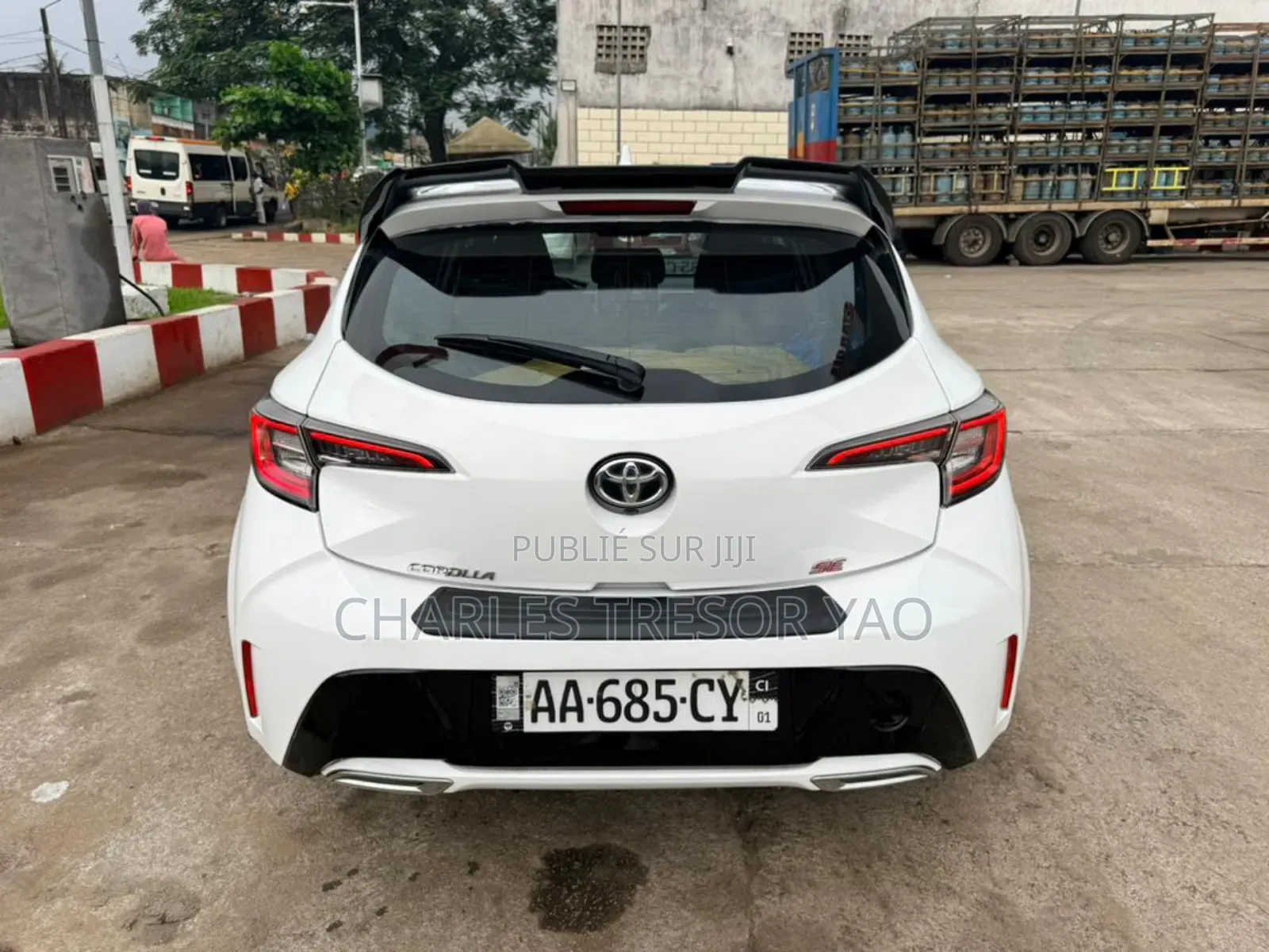 Toyota Corolla SE (1.8L 4cyl 2A) 2019 Blanc