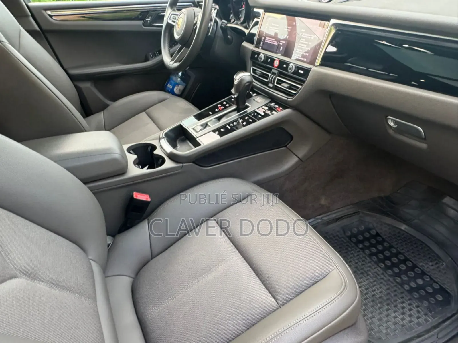 New Porsche Macan 2024 Black