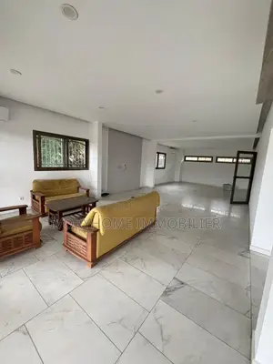 9chbre Duplex dans Cocody à Louer