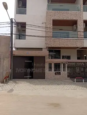 1chbre Appartement dans Cocody à Louer