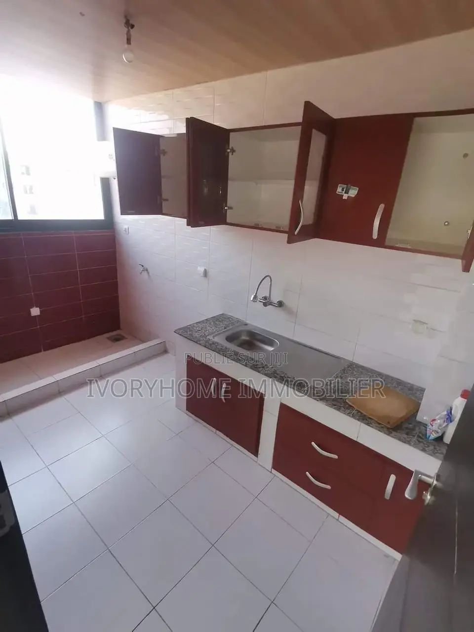 1chbre Appartement dans Cocody à Louer