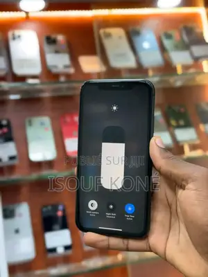 Photo - New Apple iPhone 11 256 GB Doré