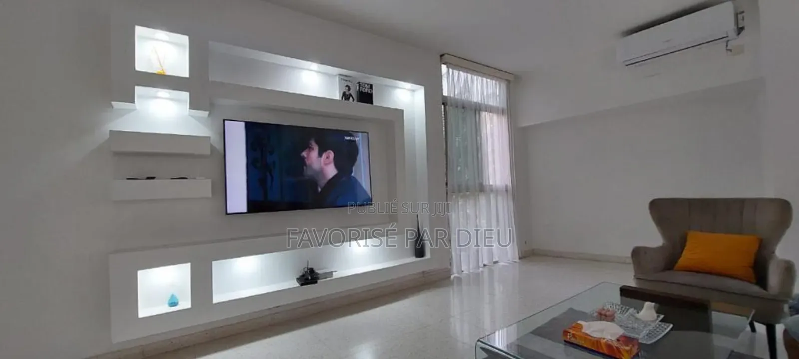 Furnished 2chbre Appartement dans Cocody à Louer