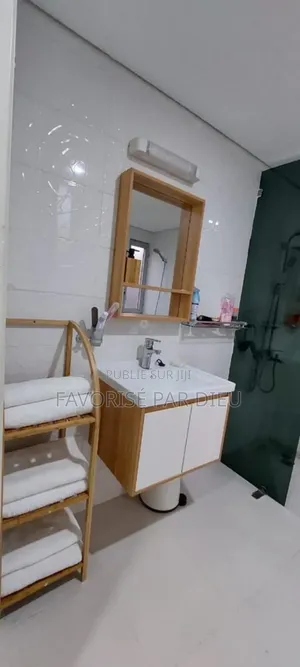 Furnished 2chbre Appartement dans Cocody à Louer