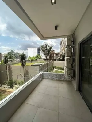 3chbre Appartement dans Cocody à Louer
