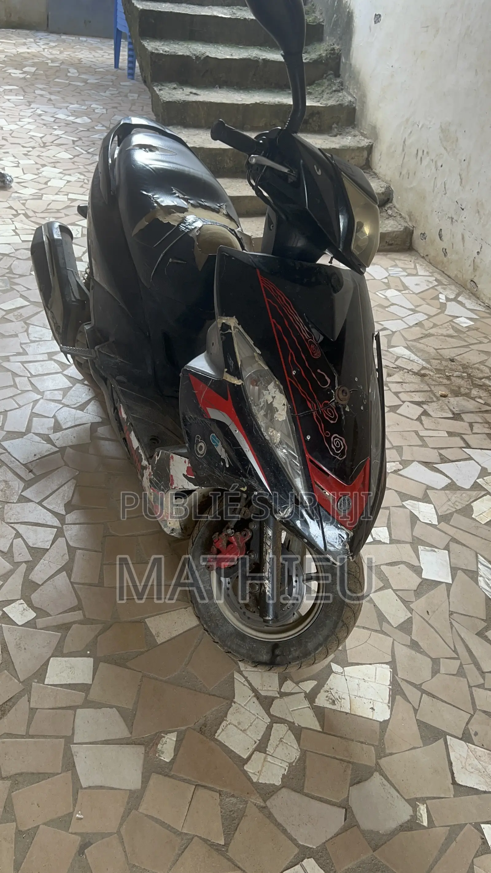 Yamaha 2010 Black