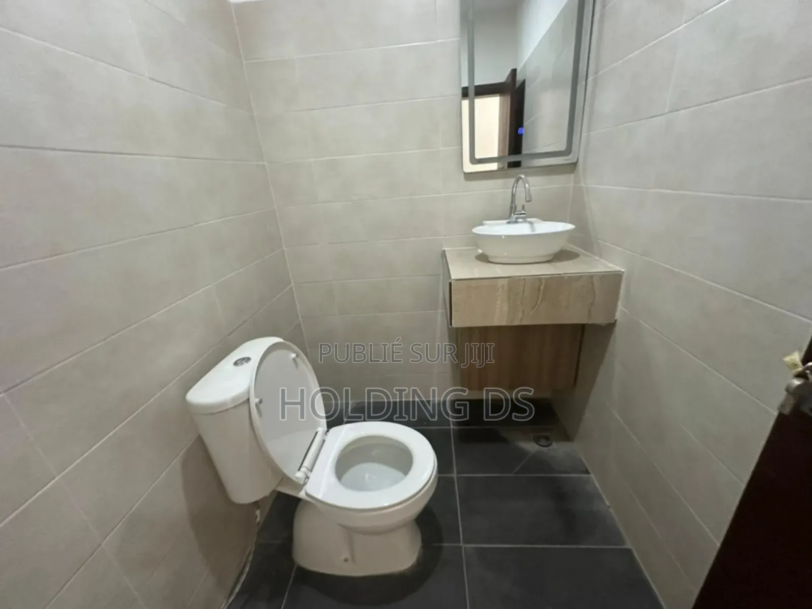 Furnished 1chbre Appartement dans La Quartier  De La, Cocody à Vendre