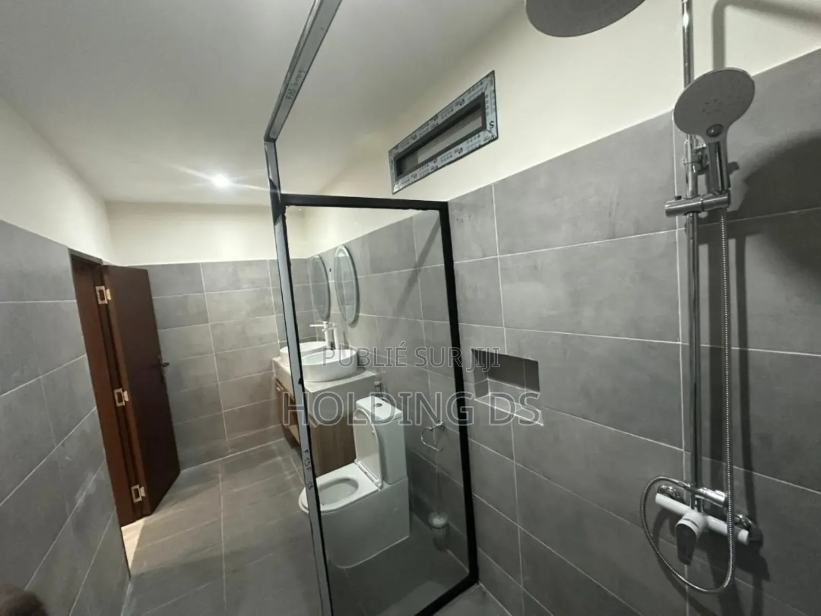 Furnished 1chbre Appartement dans La Quartier  De La, Cocody à Vendre